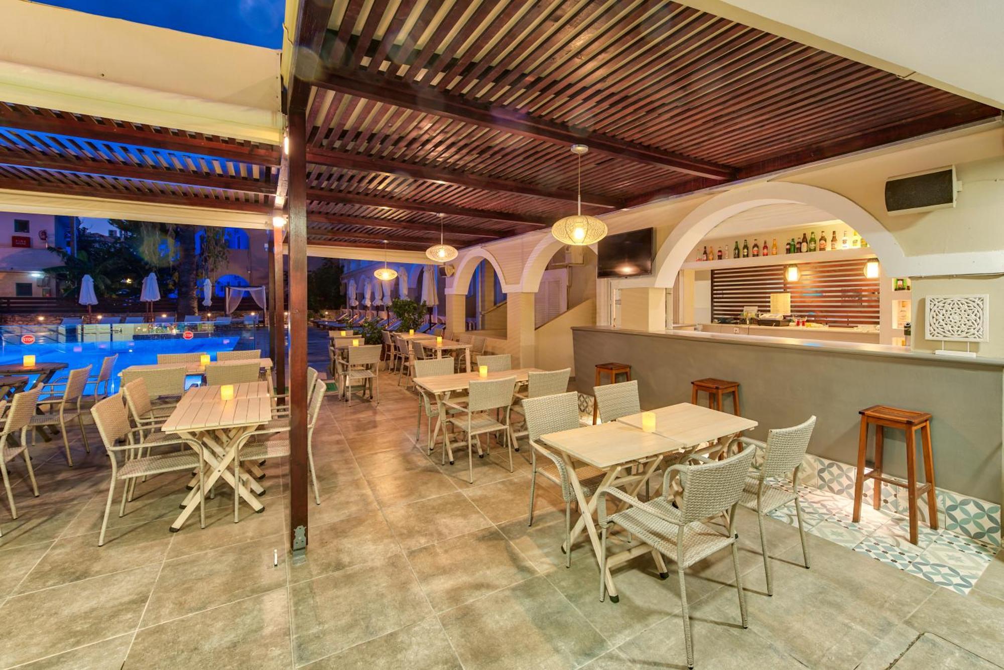 Natalie Hotel de apartamente Laganas